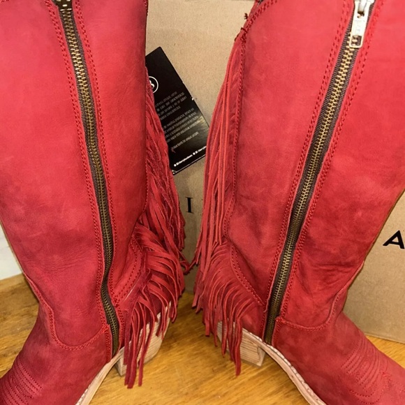 LIBERTY Black Vegas Red Heeled Boots w Fringe - Picture 3 of 4